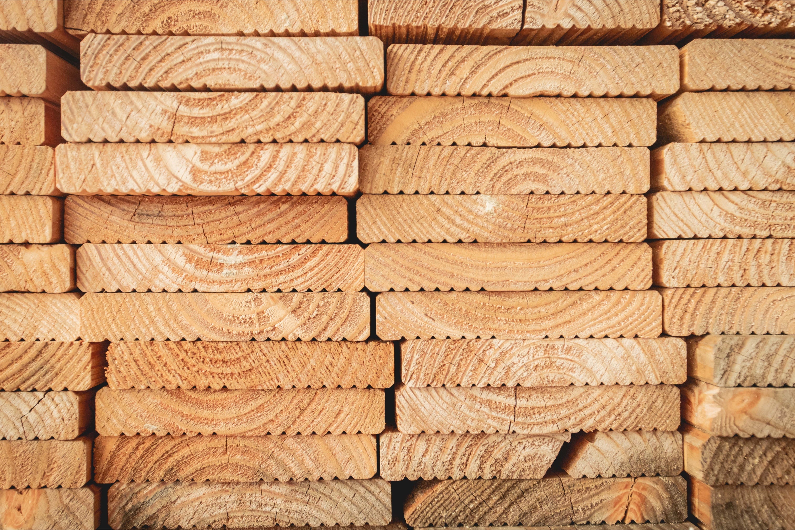 Barsten en scheuren in hout: wat je moet weten